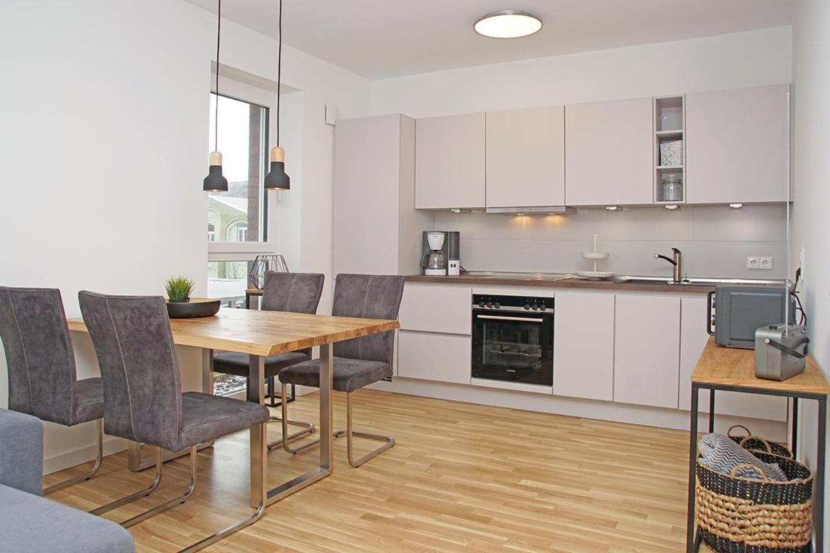 Апартаменты Haus Marina 28 Куксхафен Экстерьер фото